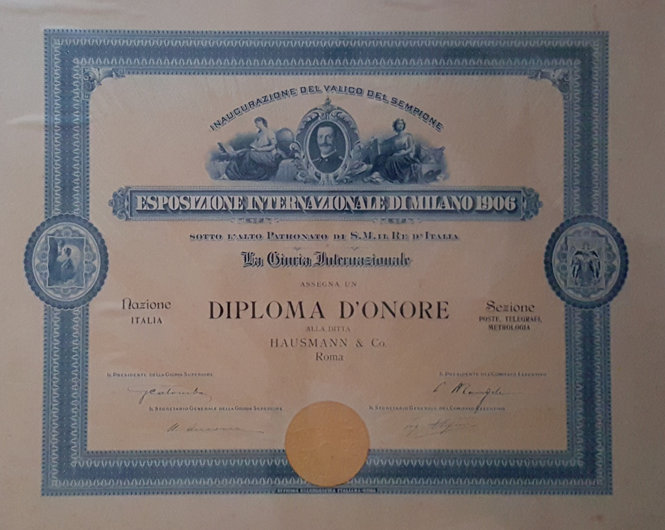 Il Diploma d'Onore intestato ad Hausmann & Co., custodito negli archivi dell'Azienda