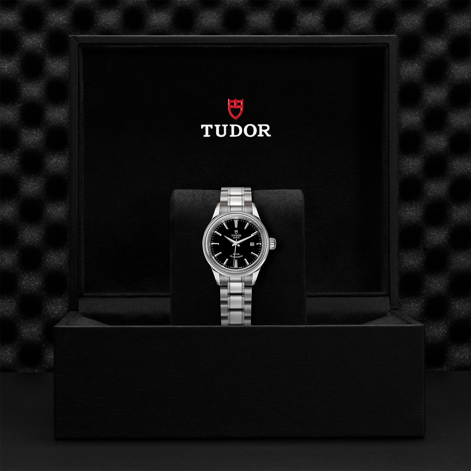TUDOR Style - M12100-0002