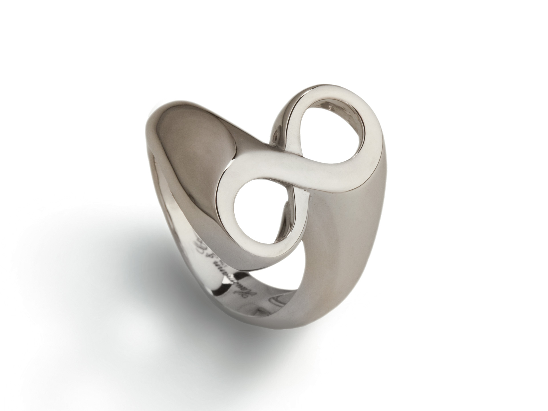 Anello infinito in oro bianco