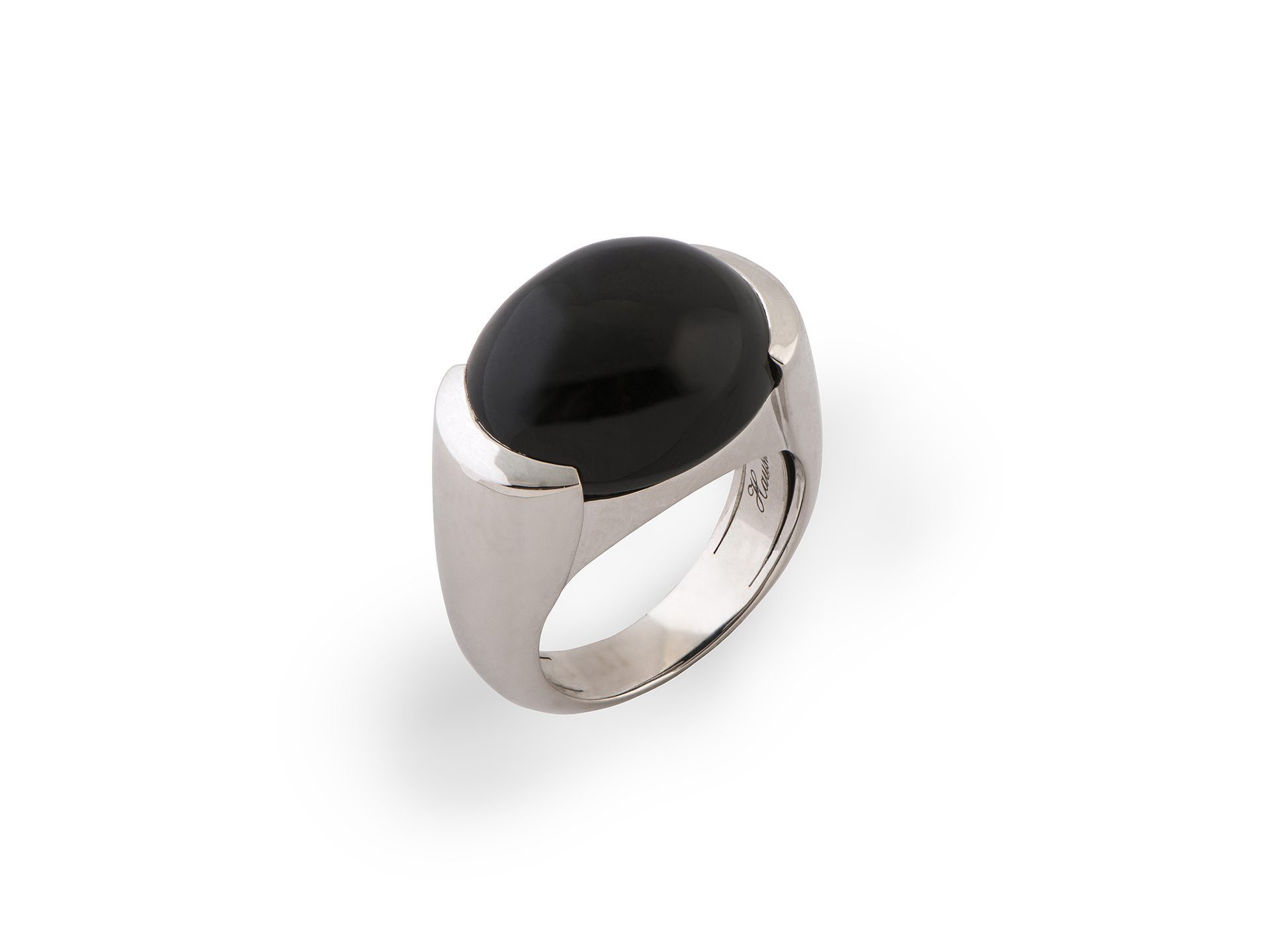 Ring in white gold and central onix