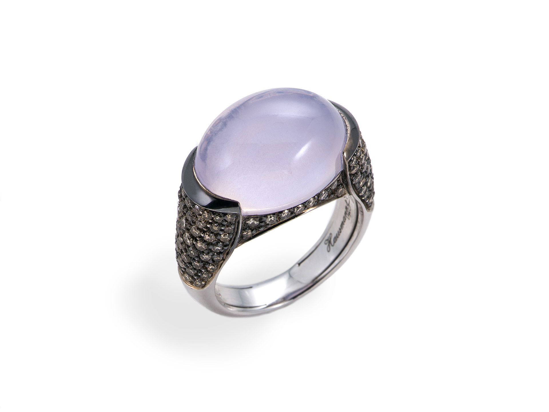 Anello con ametista milky e diamanti brown
