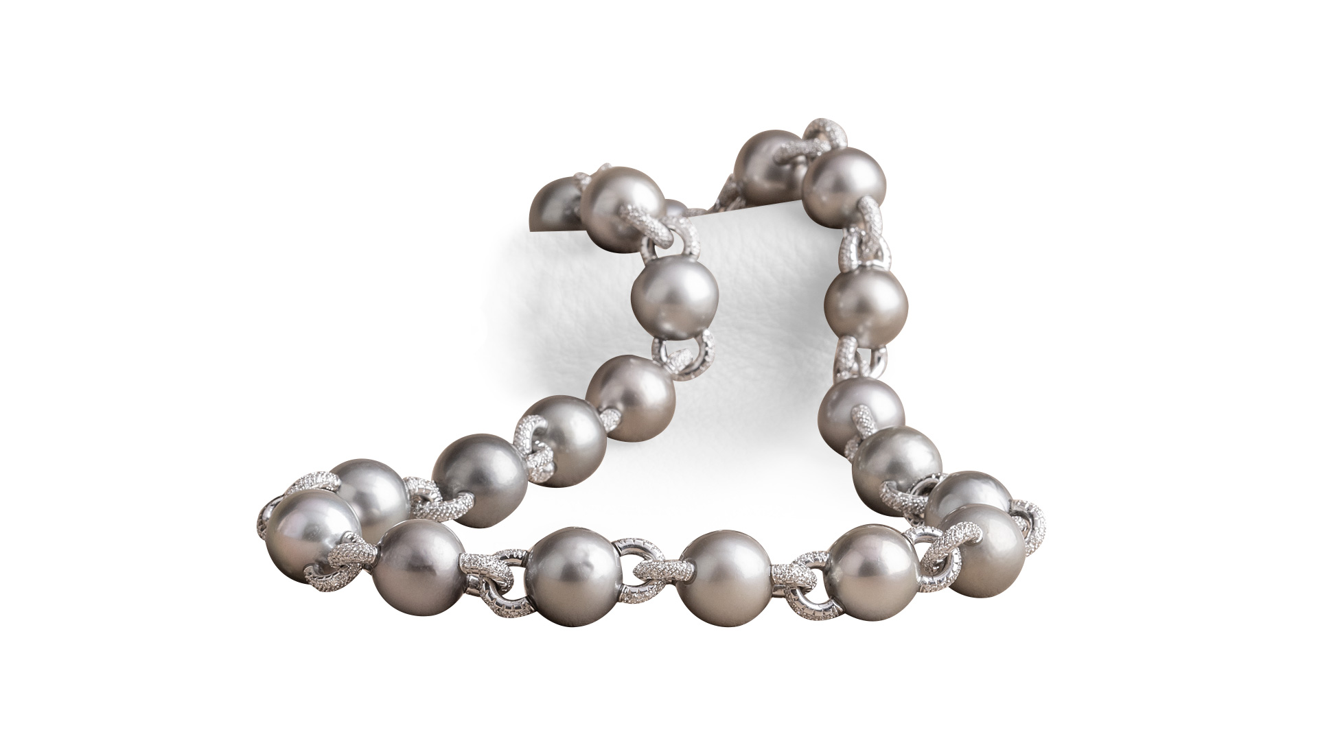 Tahiti pearl choker necklace