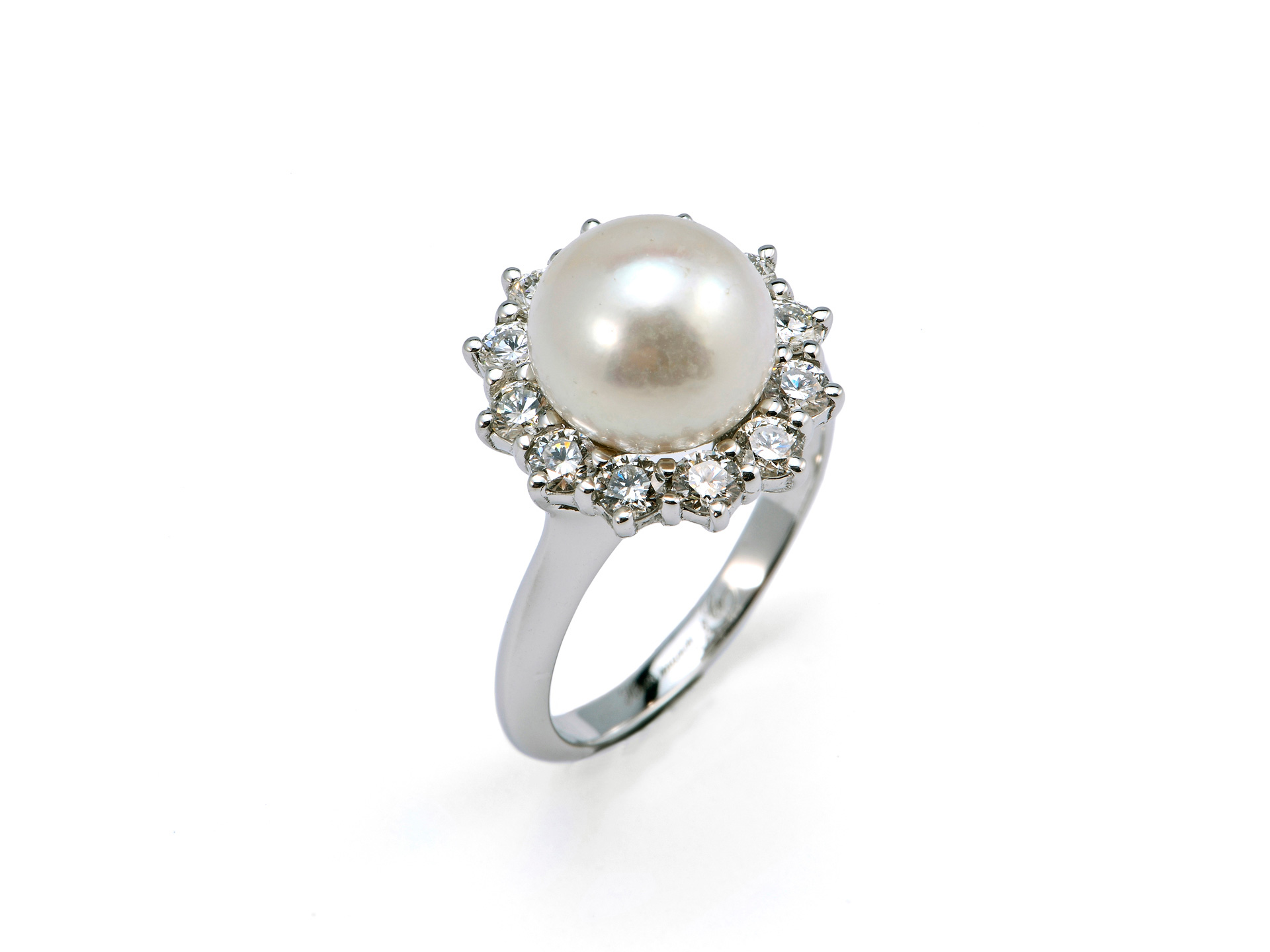 Anello &ldquo;Daisy&rdquo; con perla e diamanti