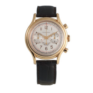 Plated classic chronograph with white dial