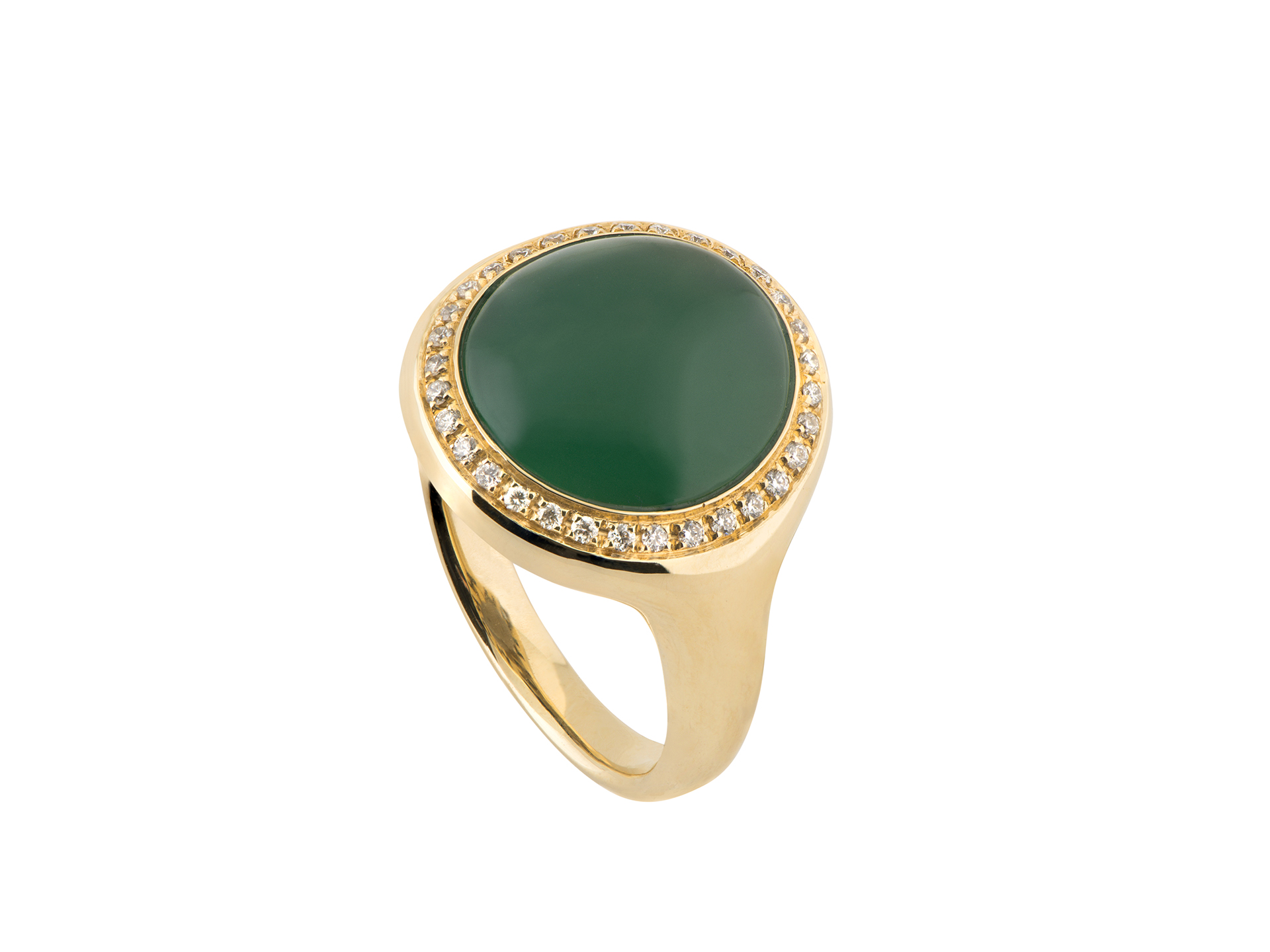 Anello con cabochon tondo di agata verde e diamanti