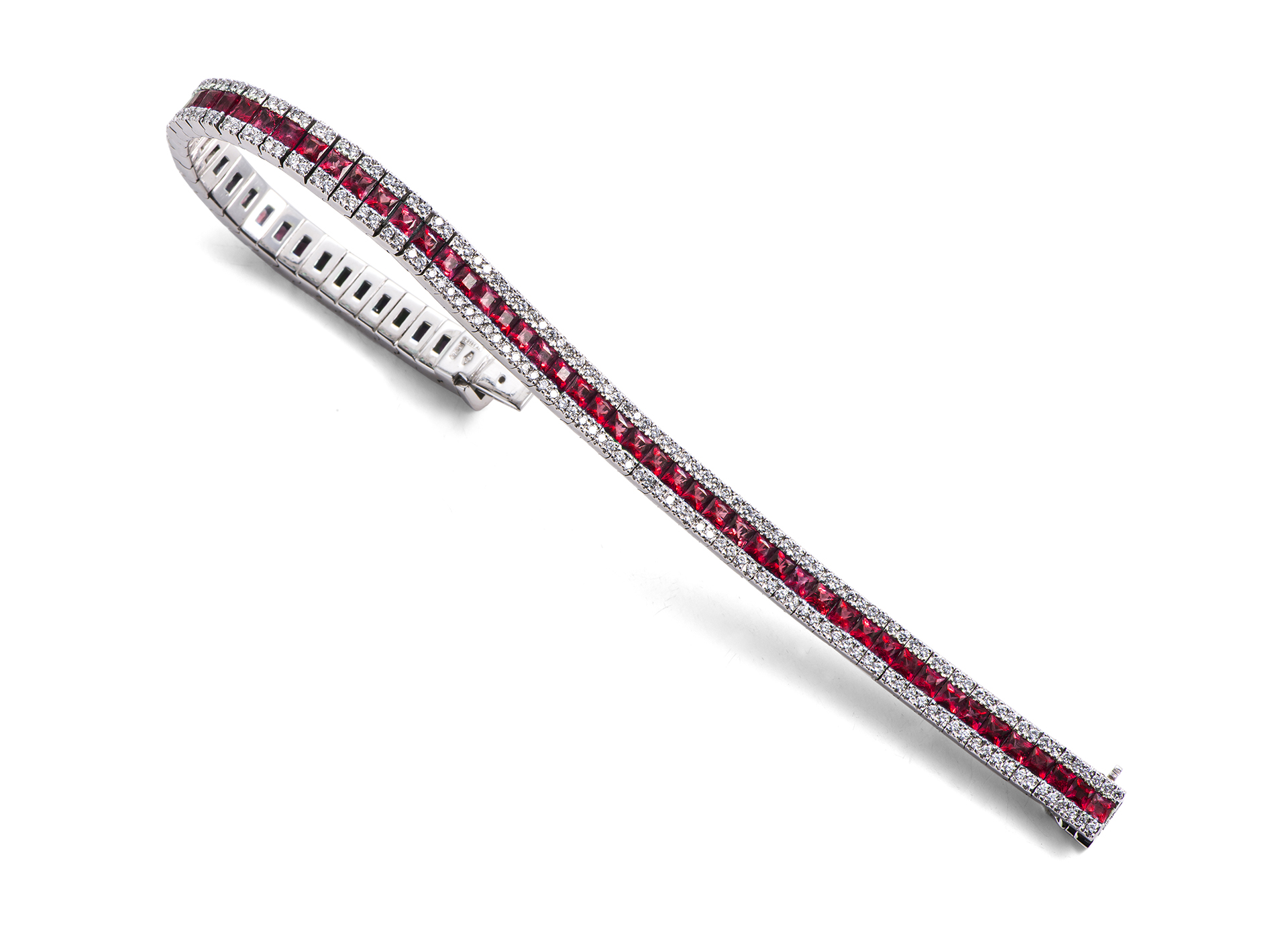 Bracciale con rubini e diamanti