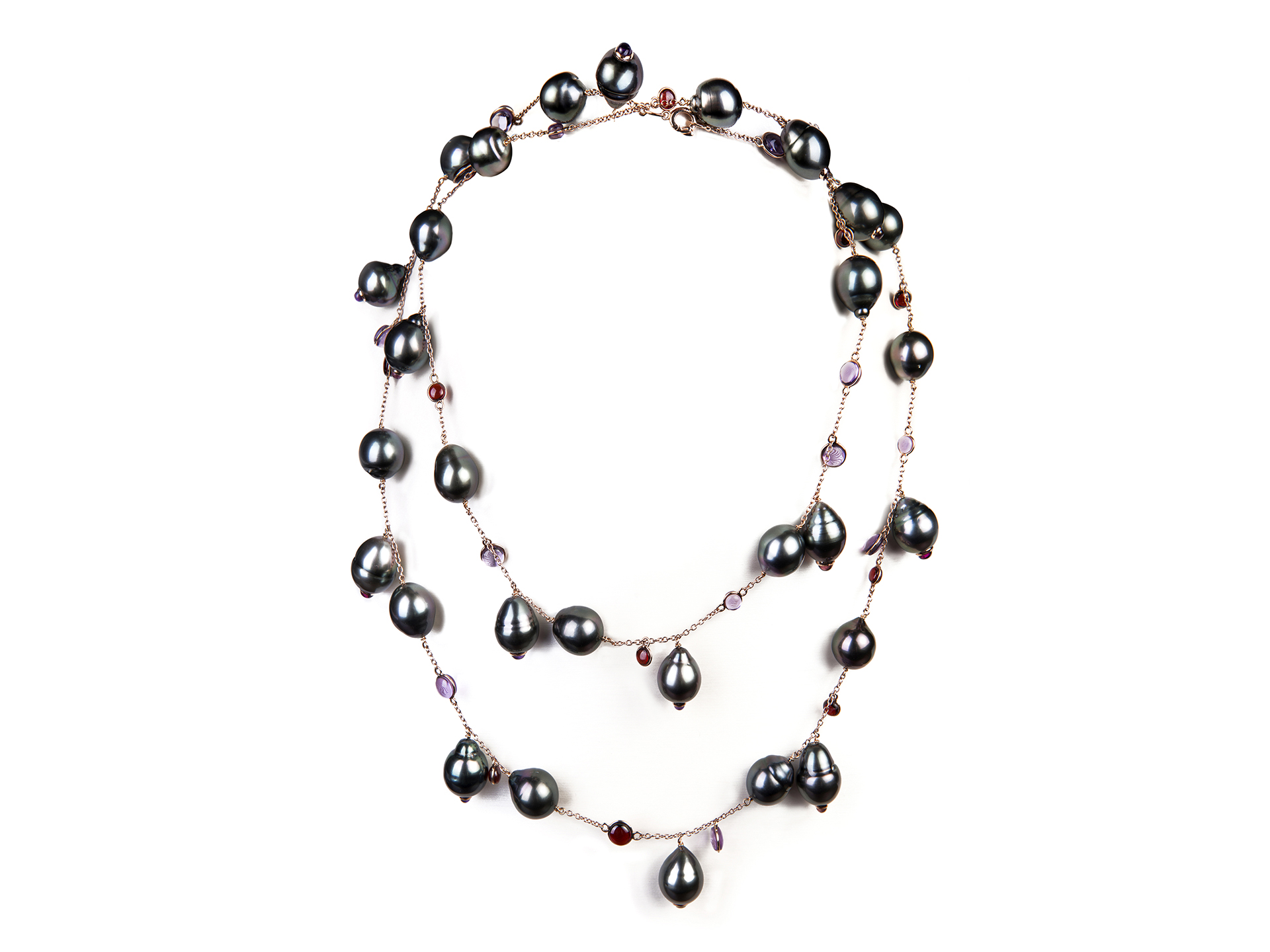 Necklace with Tahiti pearls and tourmaline, amethist and granet cabochons