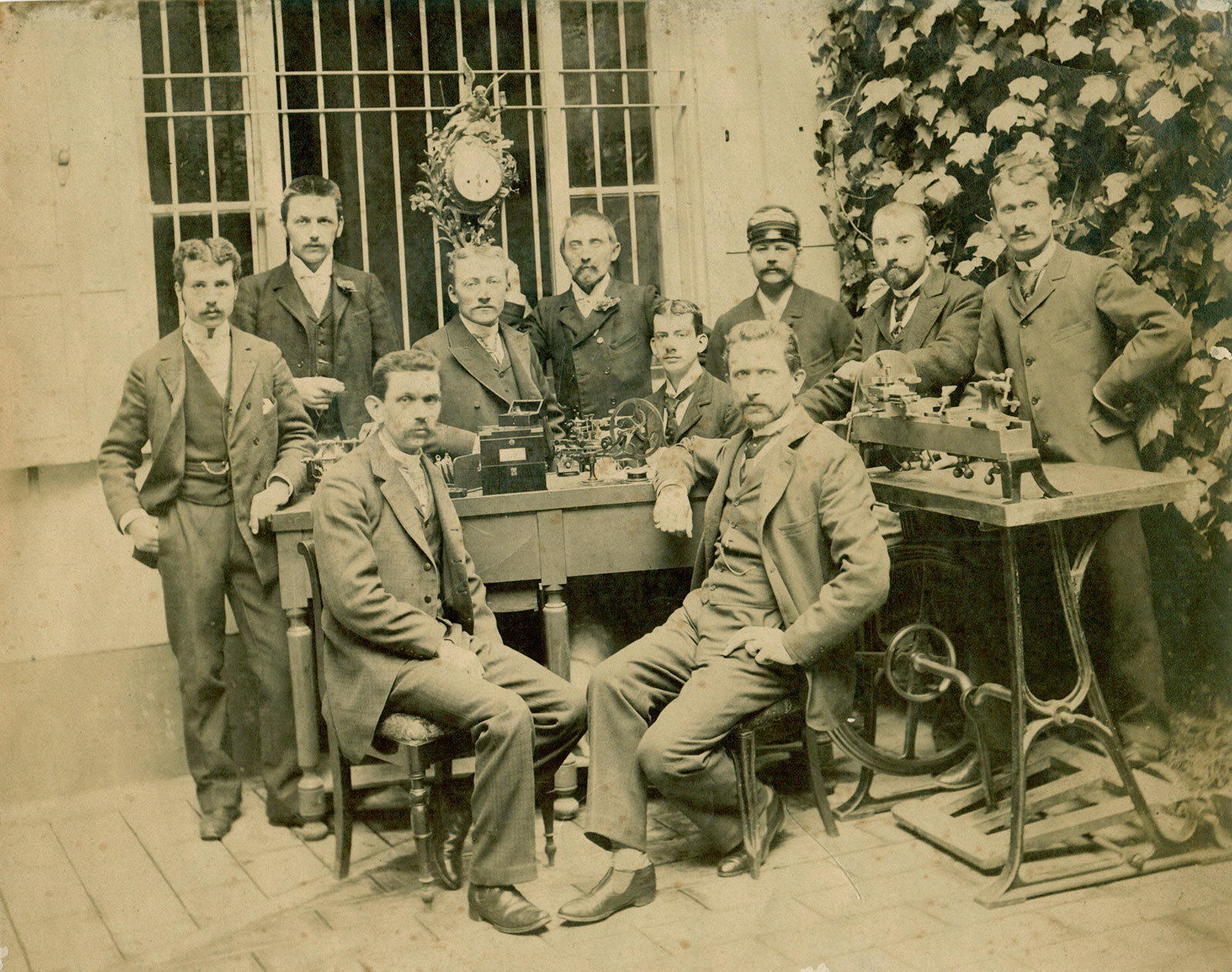 Families behind the name Hausmann & Co. Stories of business associates, friends … and relatives
