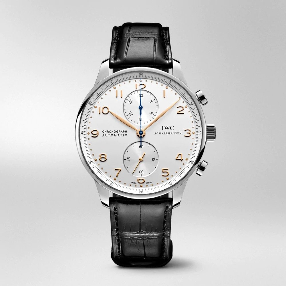 vista frontale Portugieser Chronograph fondale bianco lancette oro