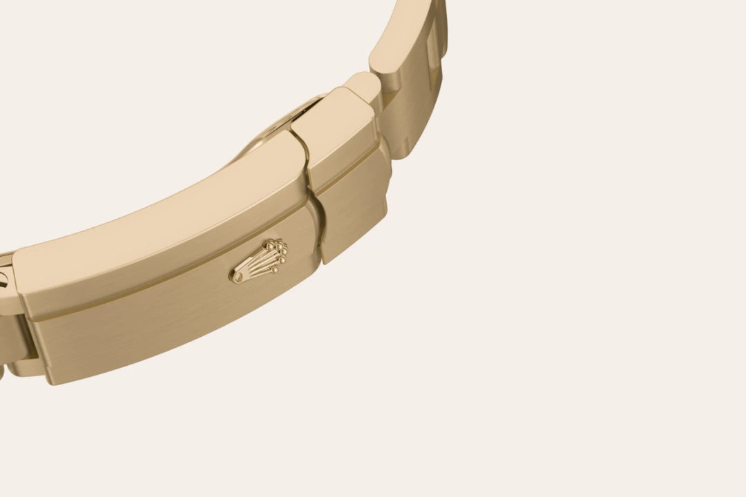 rolex-bespoke-assets-2026/model_feature_assets_landscape/bracelet_landscape/m124208-0001.webp