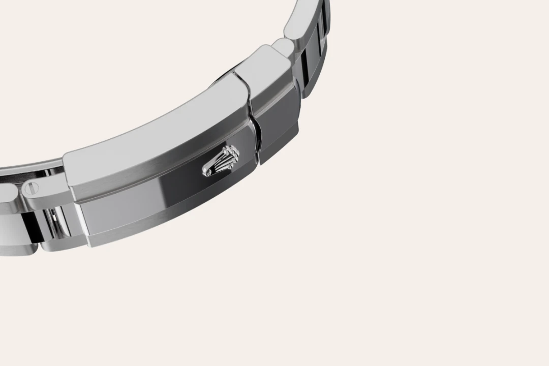 rolex-bespoke-assets-2026/model_feature_assets_landscape/bracelet_landscape/m126300-0005.webp