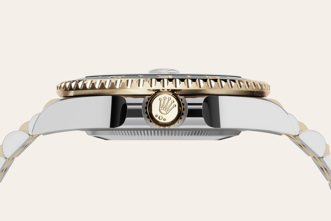 rolex-bespoke-assets-2026/model_feature_assets_landscape/material_landscape/m126713grnr-0001--060.webp