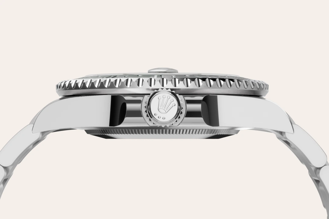 rolex-bespoke-assets-2026/model_feature_assets_landscape/material_landscape/m126720vtnr-0001--190.webp