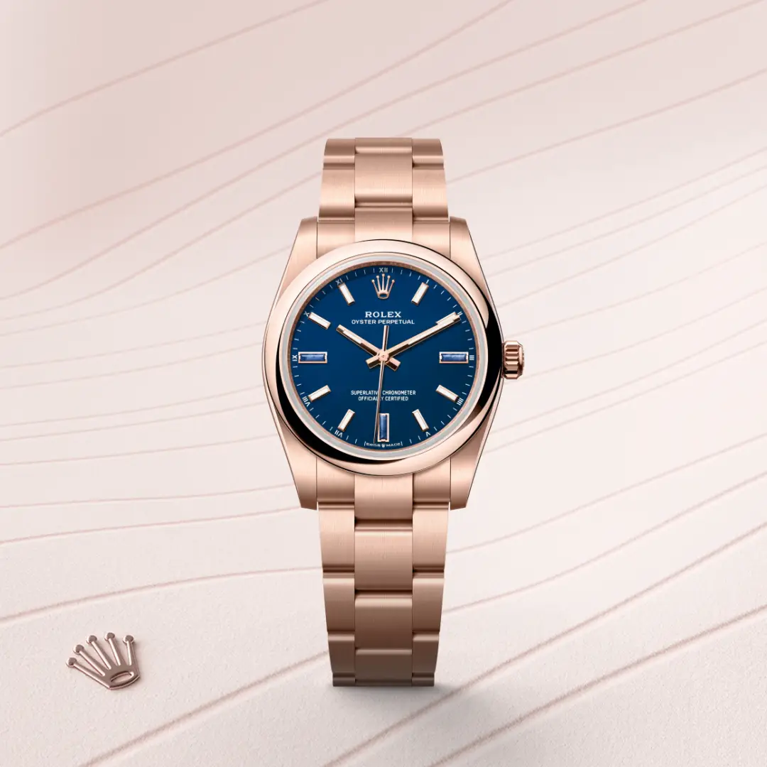 rolex Oyster Perpetual in 18 ct Everose gold, M124205-0002 - Hausmann & Co.