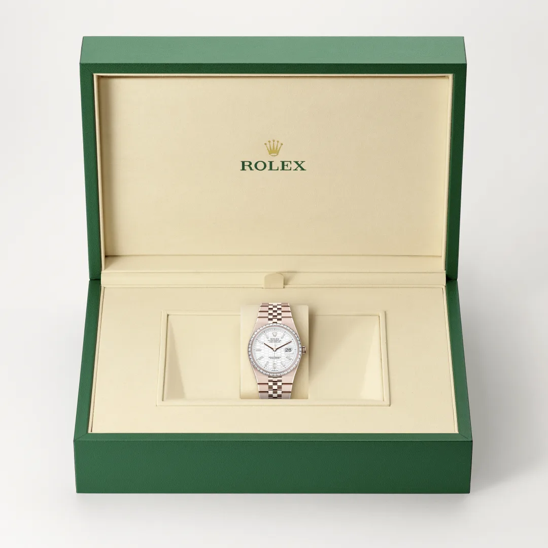rolex Land-Dweller in 18 ct Everose gold, M127285TBR-0002 - Hausmann & Co.