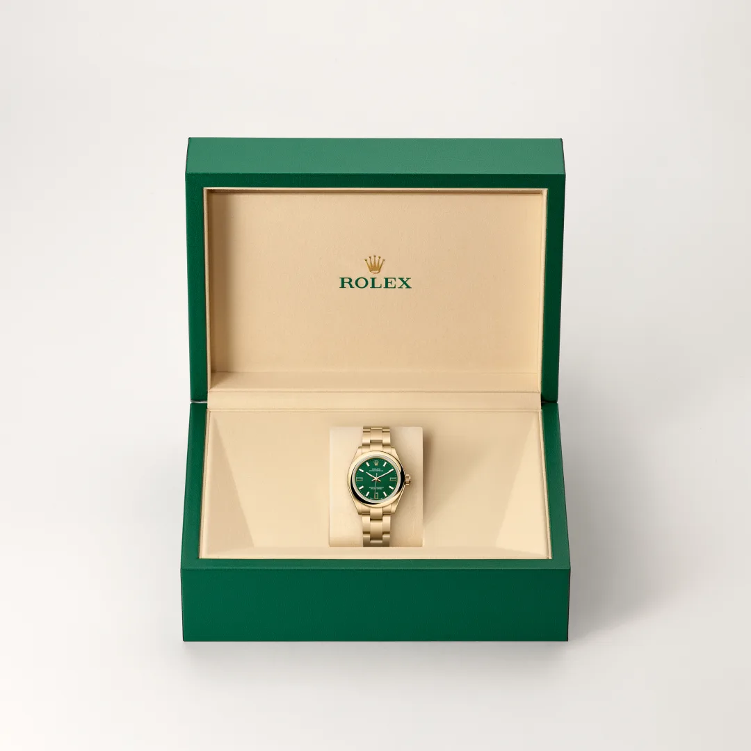 rolex Oyster Perpetual in 18 ct yellow gold, M276208-0002 - Hausmann & Co.